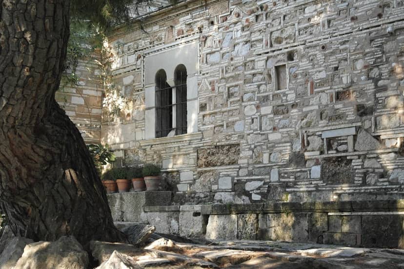 Ιερός Ναός Αγίου Δημητρίου Λουμπαρδιάρη